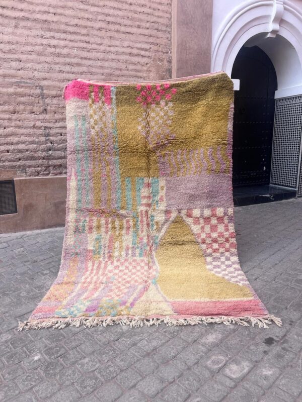 Nye tepper fra Cosa. Her et nydelig berberteppe i de vakreste fargekombinasjoner!